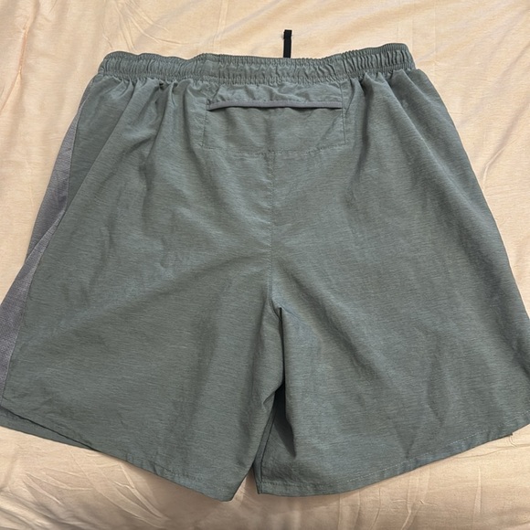 Men’s Nike swim trunks - Picture 5 of 6